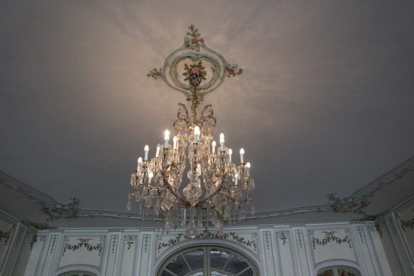 Photo Elegant chandelier